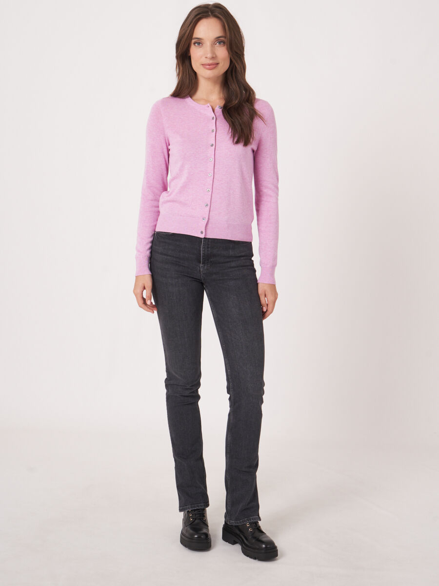 Basic fine knit cardigan in organic cotton blend image number 4