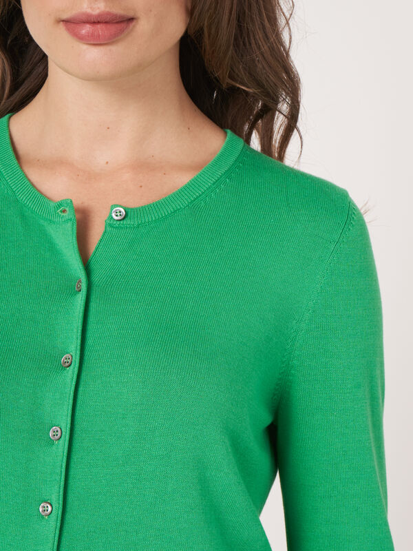 Cardigan basique en fine maille en coton mélangé image number 2