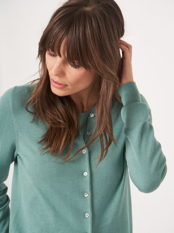 Cardigan basique en fine maille en coton mélangé image number 2