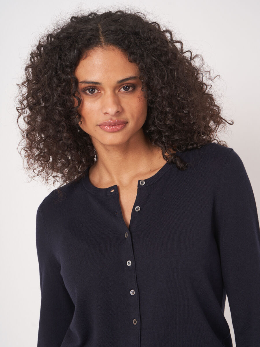 Basic fine knit cardigan cotton blend image number 3