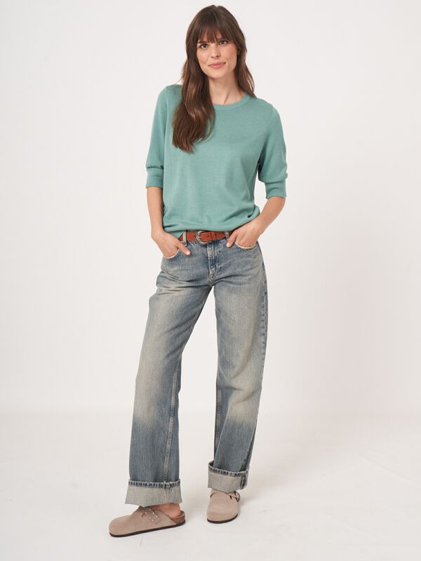 Basic fijngebreide trui met korte mouwen image number 4