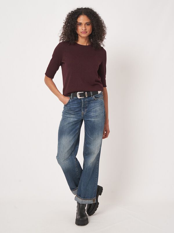 Basic fijngebreide trui met korte mouwen image number 2