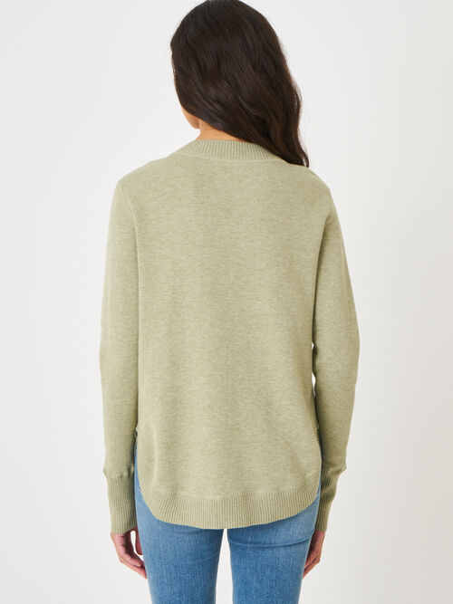 Organic cotton blend V-neck pullover with round ribbed hem