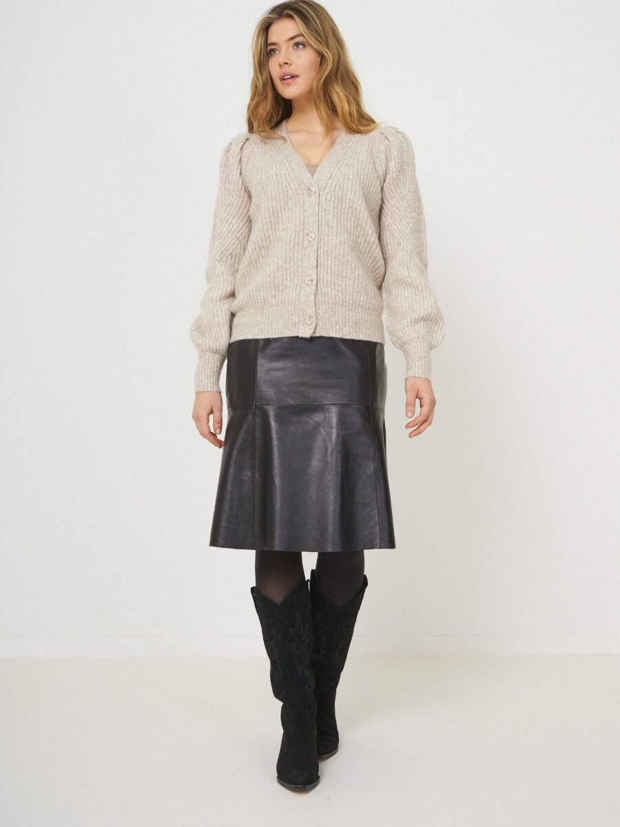 Buttoned rib knit cardigan with puff sleeves image number 3