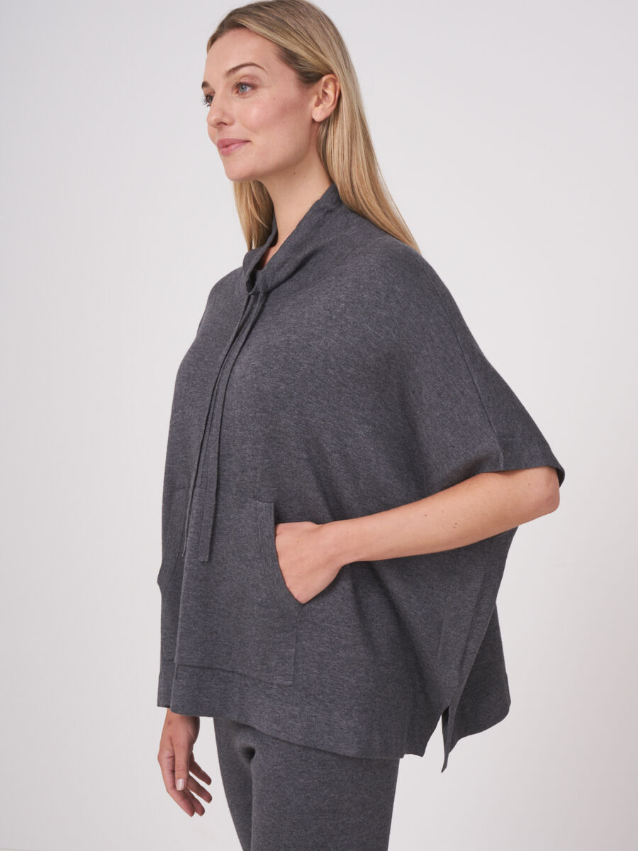 Sporty poncho with kangaroo pocket image number 0