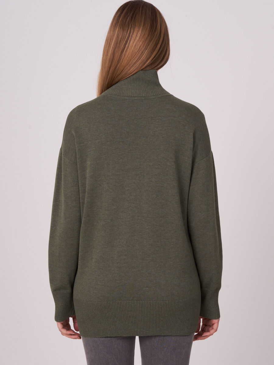 Pull long avec col montant et ourlet côtelés image number 1