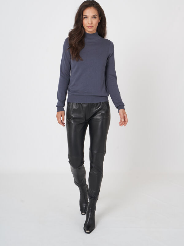 Baumwollmischpullover mit Stehkragen image number 5