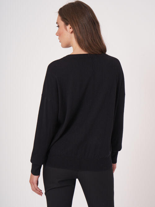 Oversized trui met deelnaad van cashmere melange