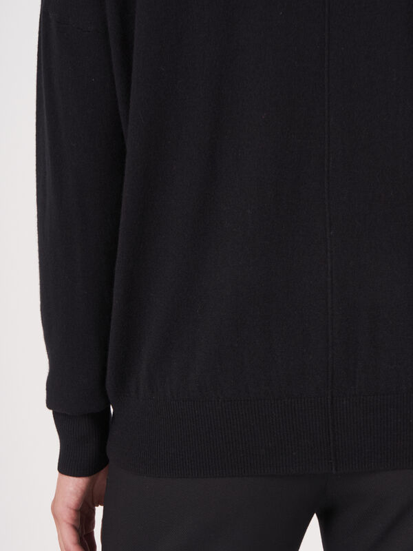 Oversized cashmere blend sweater with dividing seam image number 3