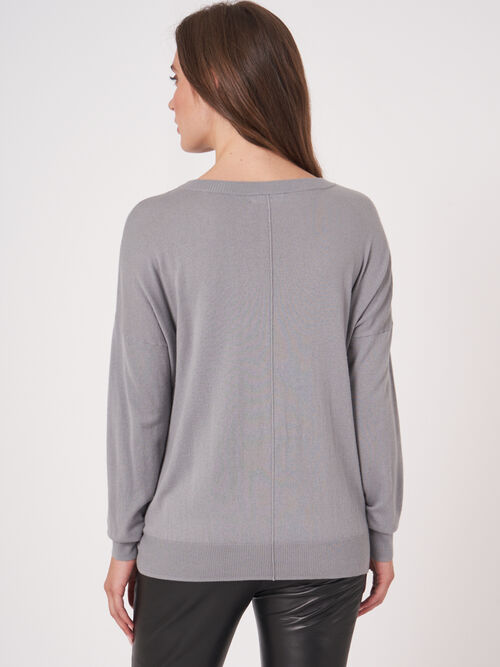 Oversized trui met deelnaad van cashmere melange