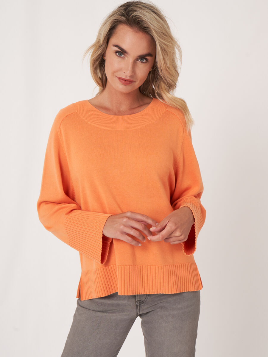 Knitted sweater with wide ribbed hem image number 0