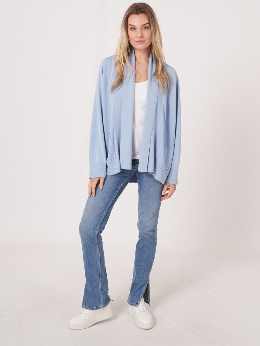 Fein gestrickte Baumwollmischung Strickjacke mit Schalkragen und Taschen image number 5