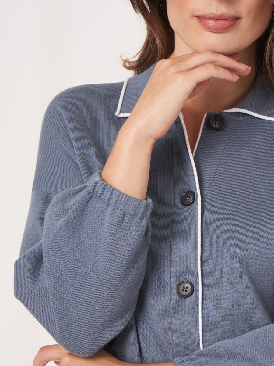 Gebreid vest met overhemdkraag en contrasterende naad image number 4
