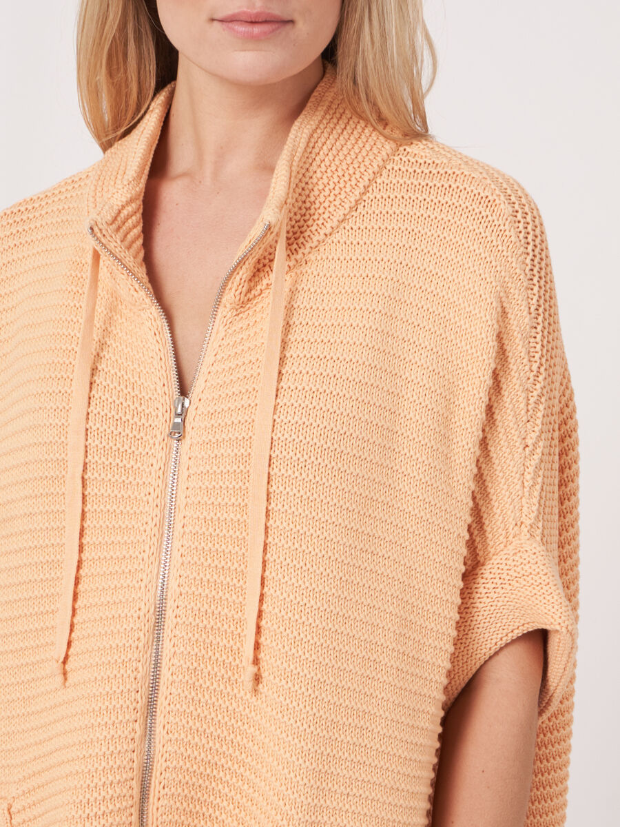 Knitted cotton poncho with zip and chunky rib texture image number 2