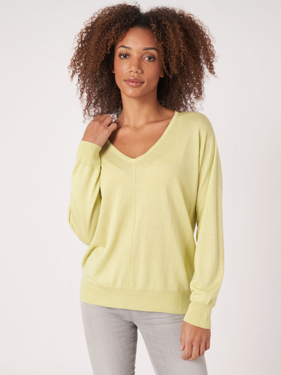 Cashmere silk blend V-neck sweater image number 0