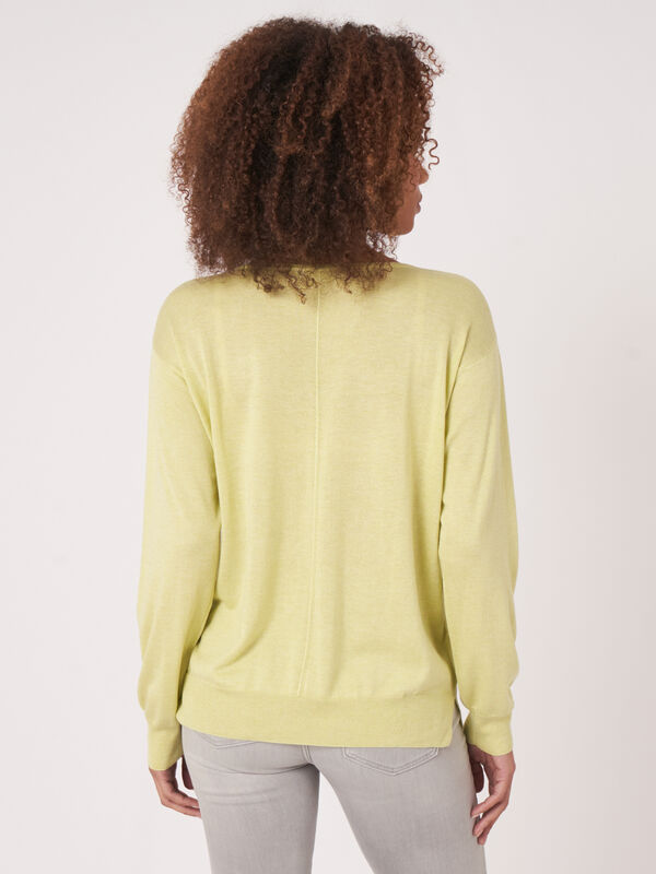 Kaschmir-Seidenmischung Pullover mit V-Ausschnitt image number 1