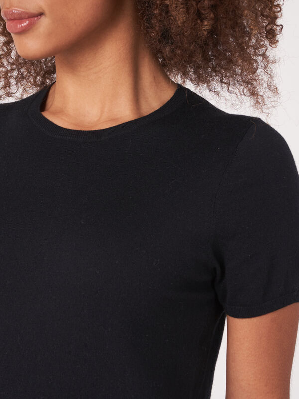 Super fijngebreid T-shirt van cashmere-katoenmix image number 2