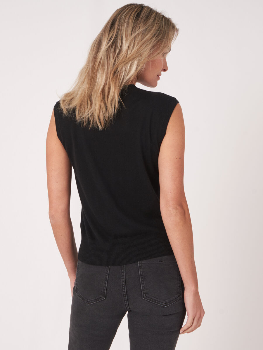 Super fine knit cashmere silk top with neckline with twisted knot detail image number 1