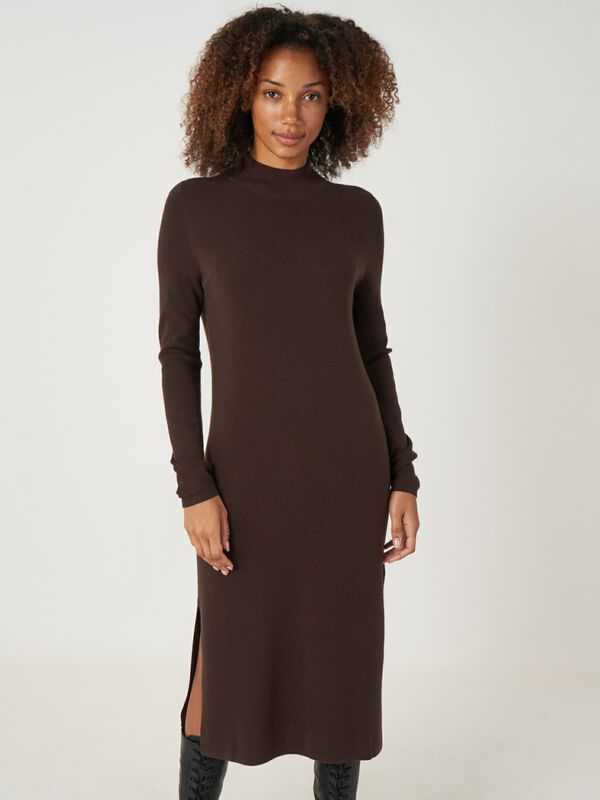 Super fine rib knit dress with stand collar image number 0