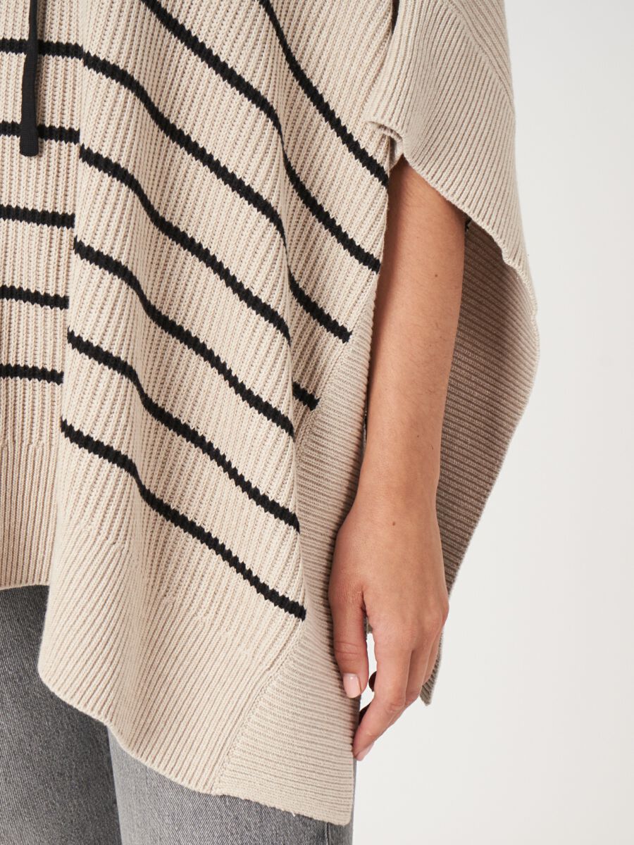 Striped cotton knit poncho with drawstring image number 3