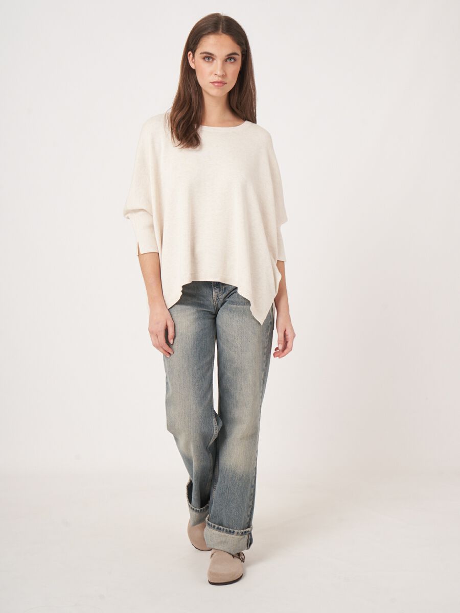 Pull poncho oversize en coton mélangé image number 3