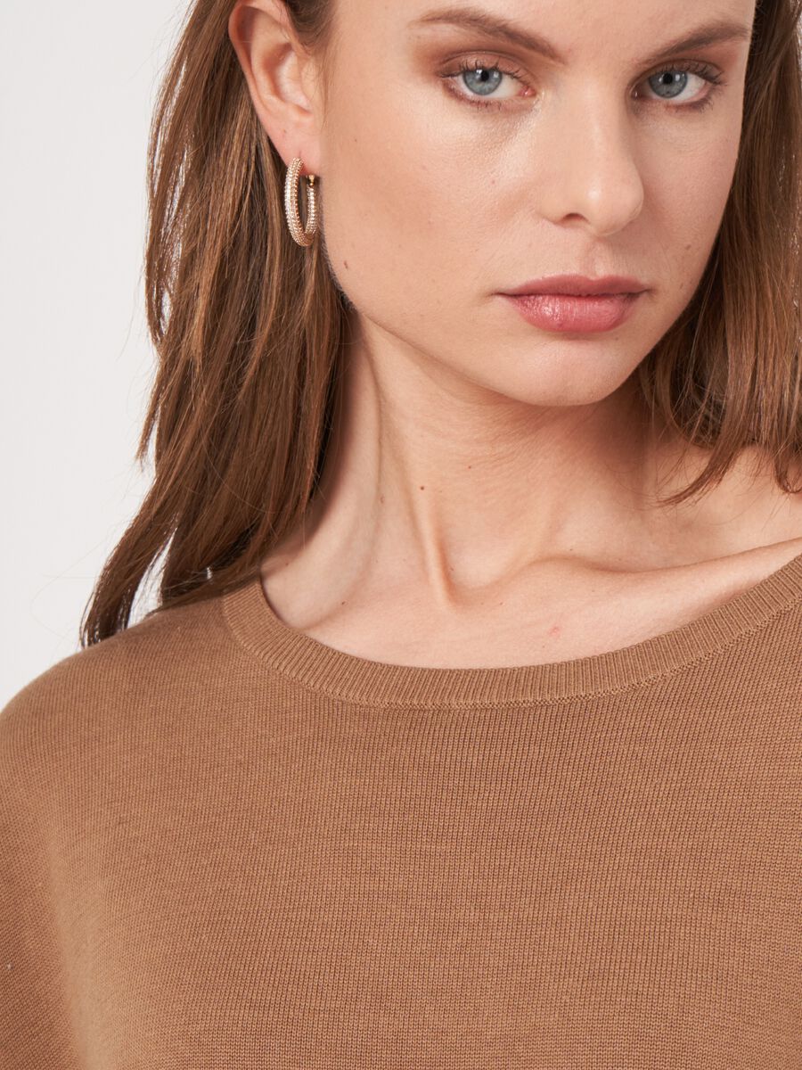 Pull poncho oversize en coton mélangé image number 3