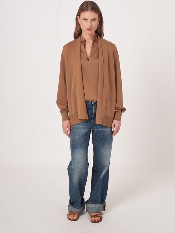 Fine knit cotton blend cardigan with pockets image number 4