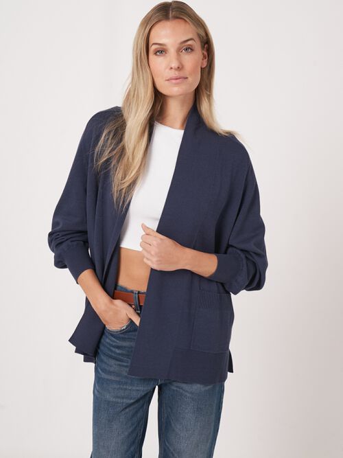 Fijn gebreid vest van katoenmix met zakken