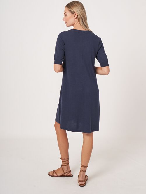 Fein gestricktes Kleid aus Baumwollmischung