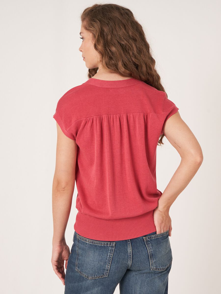 Ärmelloser Pullover mit Seidenfront image number 1