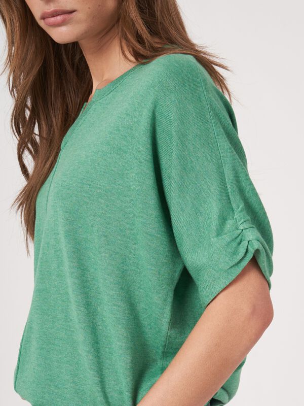 Loose fit cotton knit sweater wit elastic hem image number 2