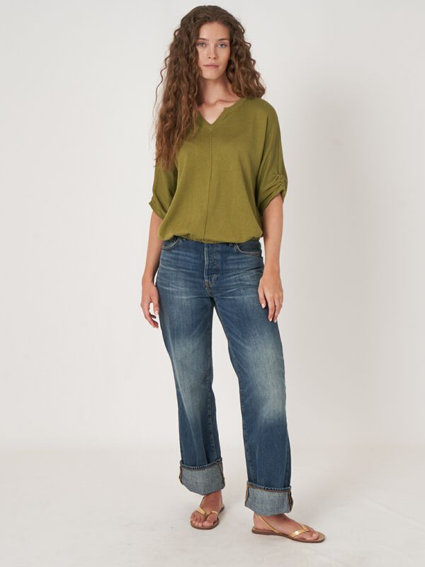 Loose fit cotton knit sweater wit elastic hem image number 5