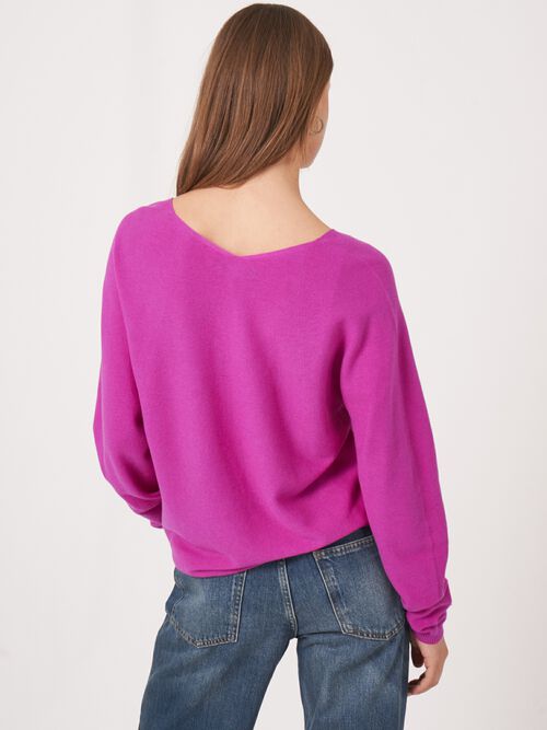 Nahtlos gestrickter V- Pullover aus Kaschmir-Baumwollmischung