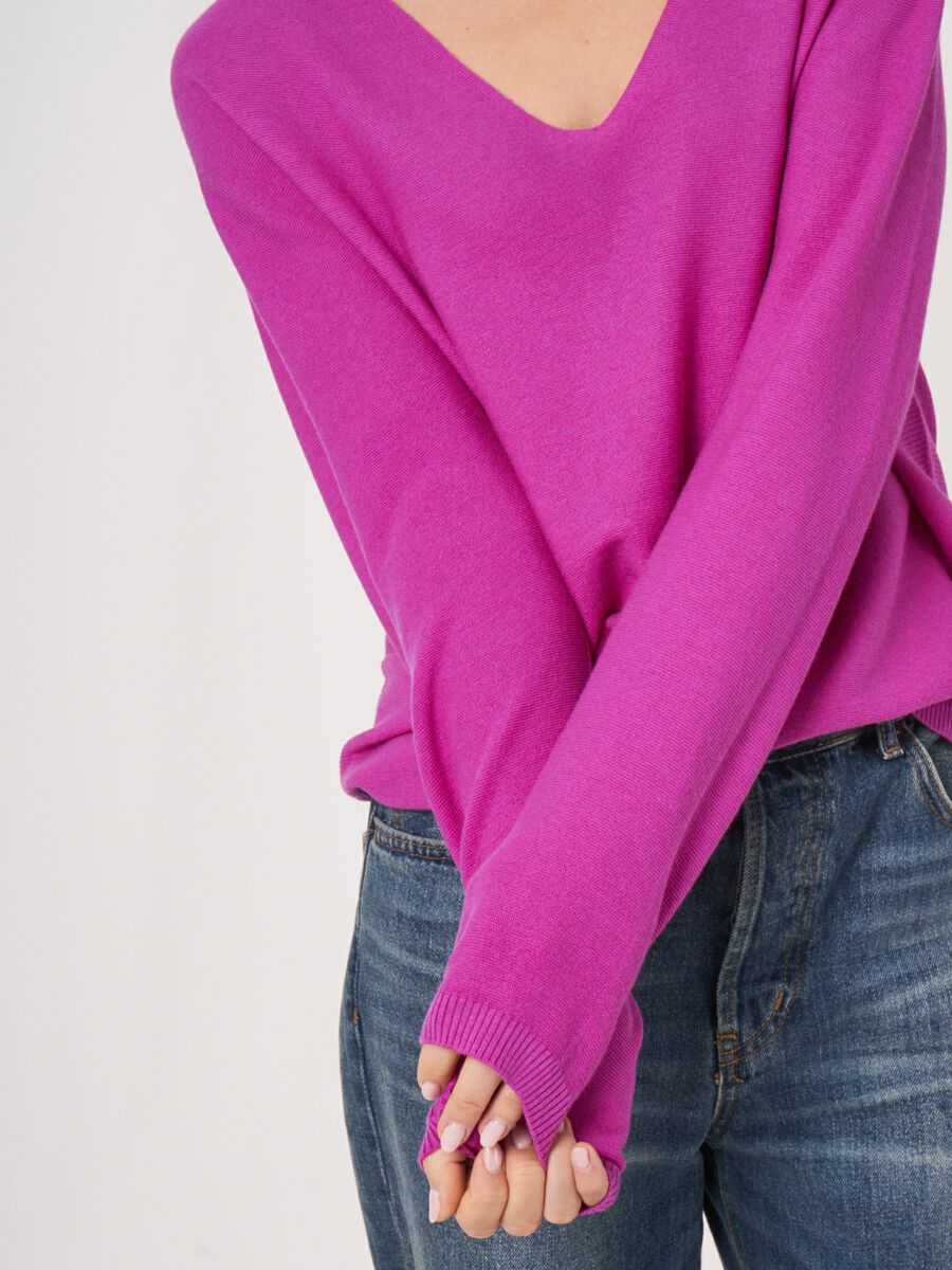 Naadloos gebreide V-hals trui van cashmere en katoen image number 3