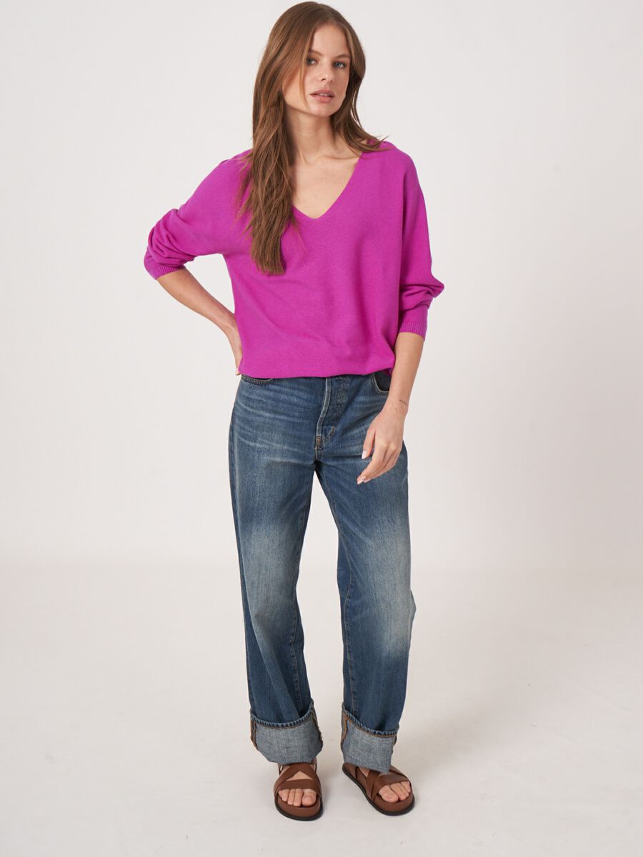 Naadloos gebreide V-hals trui van cashmere en katoen image number 4