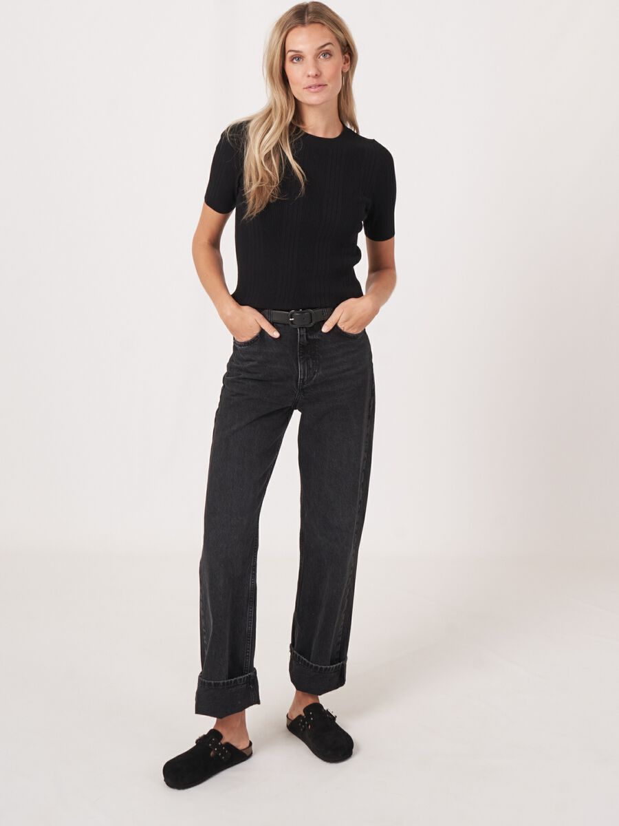 Short sleeve rib knit top image number 4