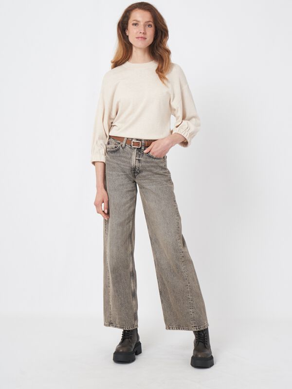 Super fine knit cashmere blend sweater with oversized sleeves image number 3