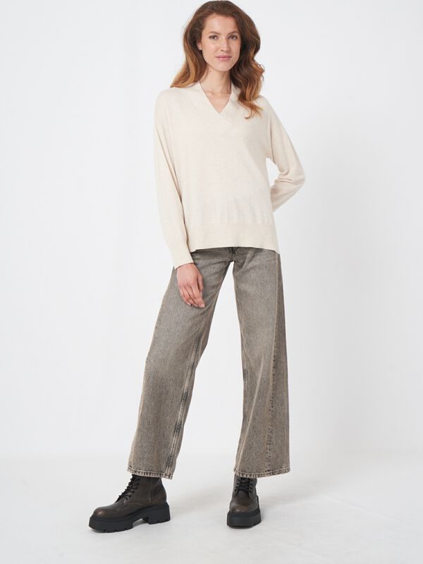 Superfein gestrickter Kaschmir-Mix V-Ausschnitt-Pullover image number 4