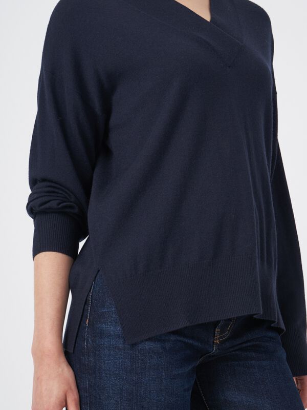 Superfein gestrickter Kaschmir-Mix V-Ausschnitt-Pullover image number 2