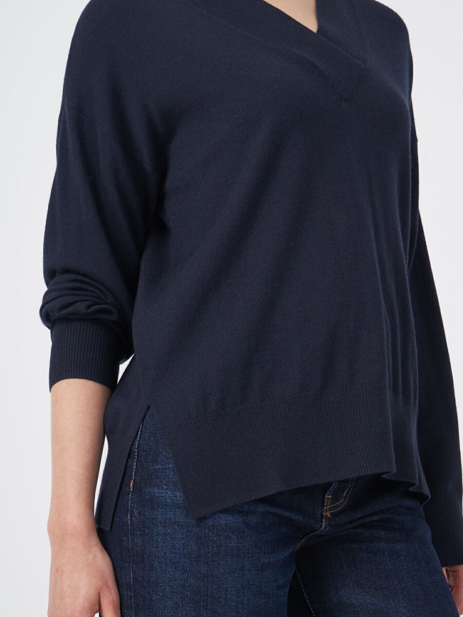 Superfein gestrickter Kaschmir-Mix V-Ausschnitt-Pullover image number 2