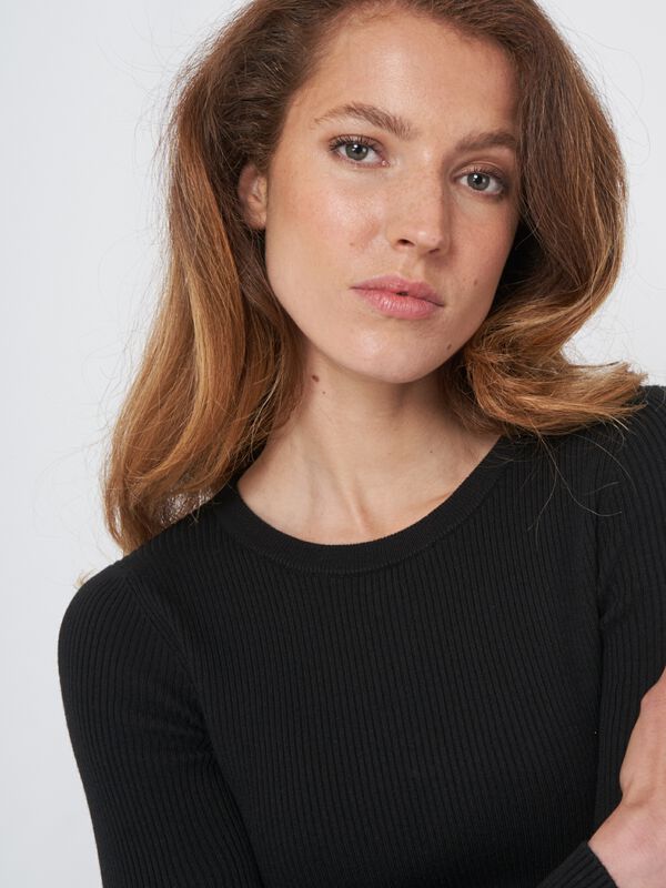 Cotton blend fine rib knit round necksweater image number 1