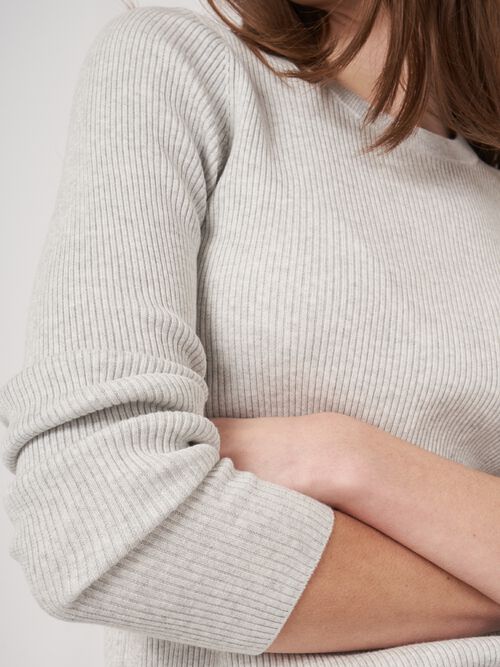 Pull col rond à côtes fines en mélange de coton