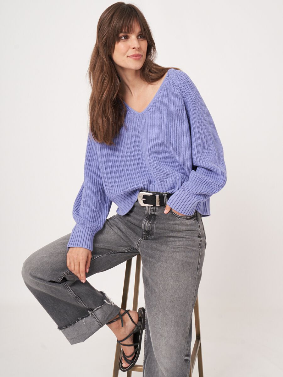 Baumwoll-Grobstrickpullover mit V-Ausschnitt image number 1