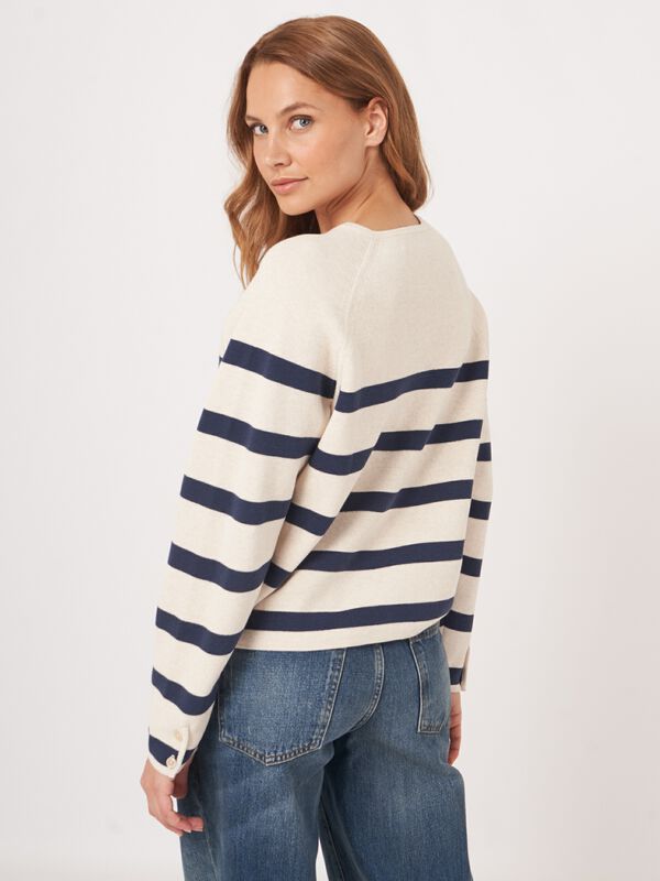 Gestreifte doppeltgestrickte Baumwoll-Strickjacke image number 4