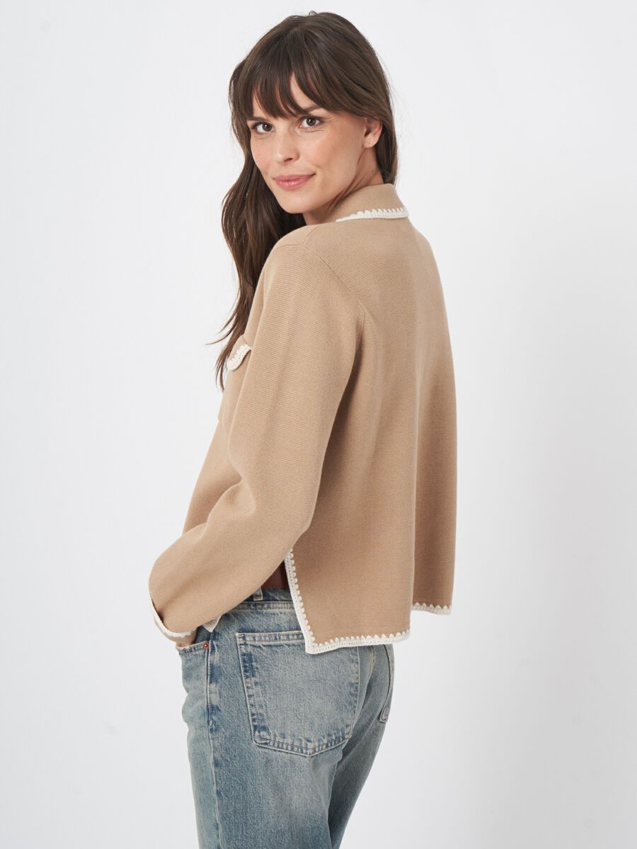 Geknoopt vest met polokraag knopen en gehaakte details image number 6