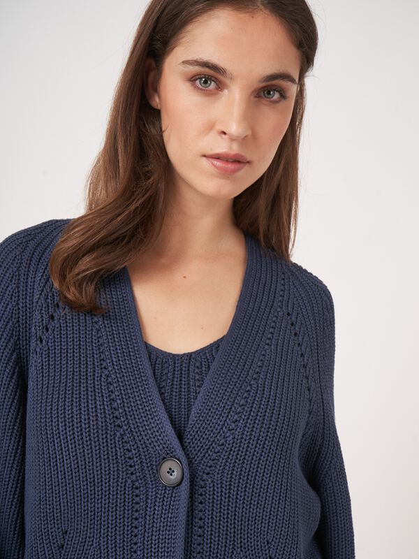 Middellang grof gebreid vest image number 4