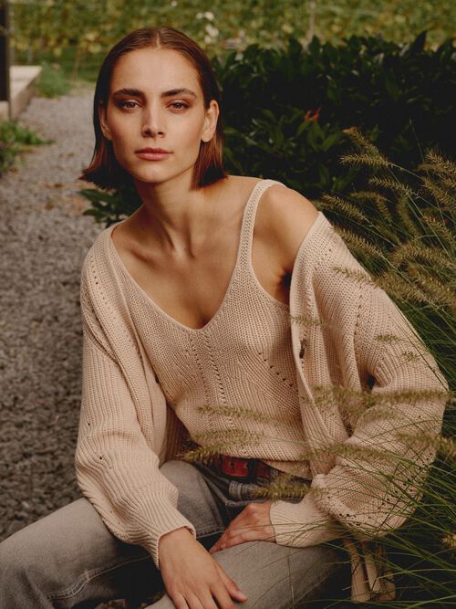 Middellang grof gebreid vest