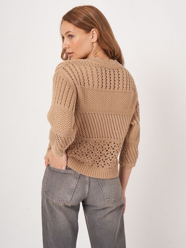 Pull ajouré avec détails au crochet image number 6