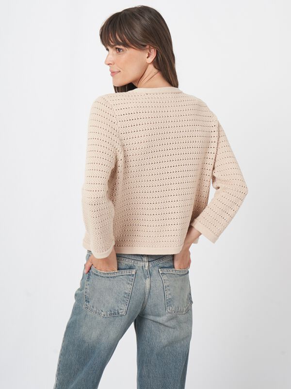 Cardigan court et ajouré avec boutons en perles image number 4