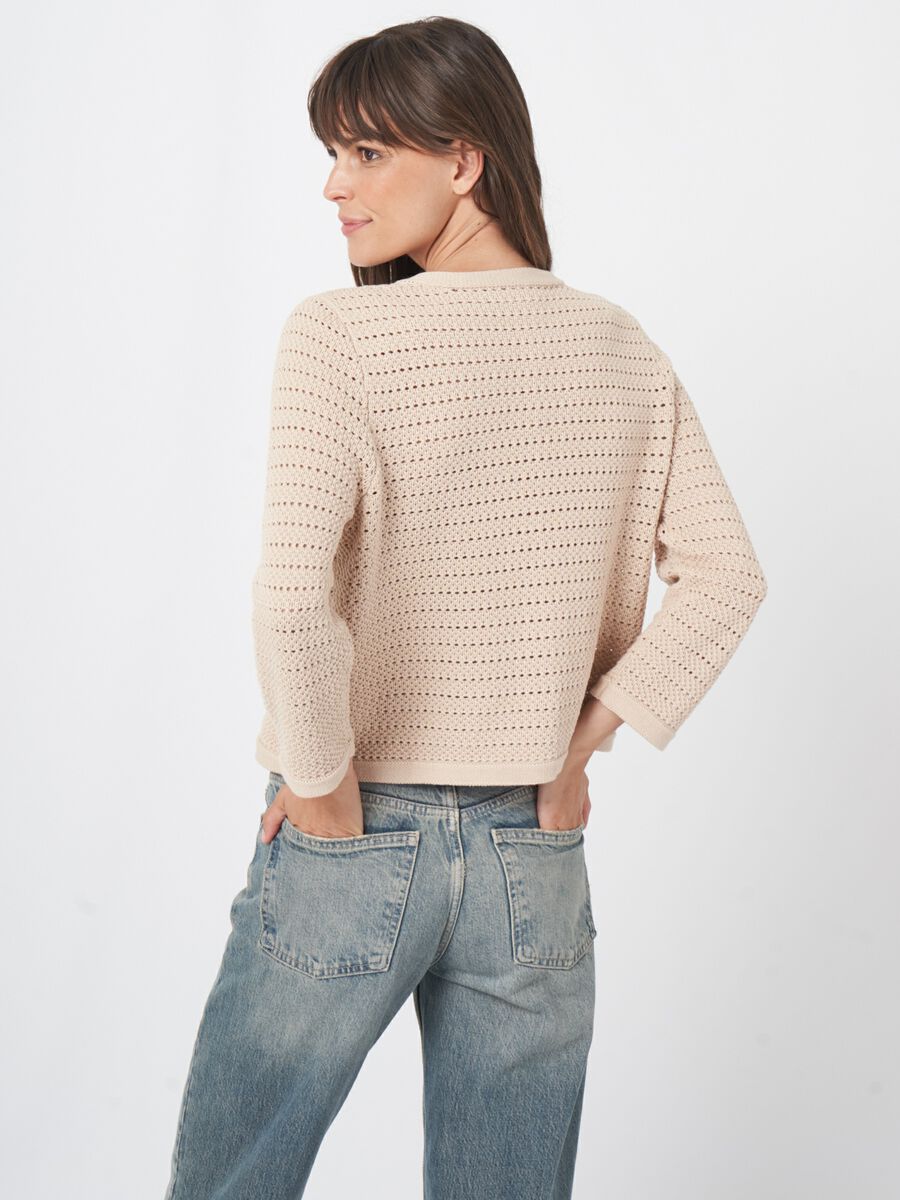 Boxy ajour cardigan met parelknopen image number 4